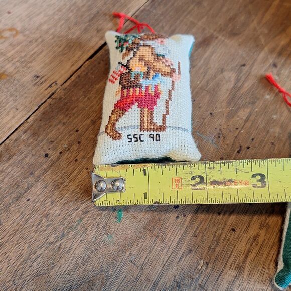 VTG 1990 HESTIA Hand Made Embroidered Santa Claus Pillow Ornaments 3" Long - Picture 11 of 16
